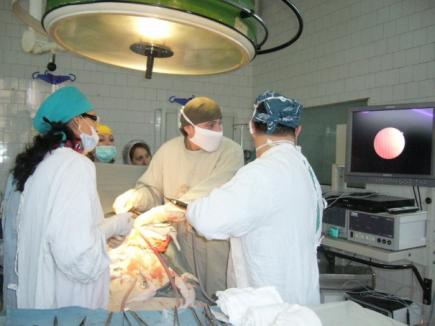 Sănătate în România: S-a rupt masa de operaţie, cu pacientul pe ea!